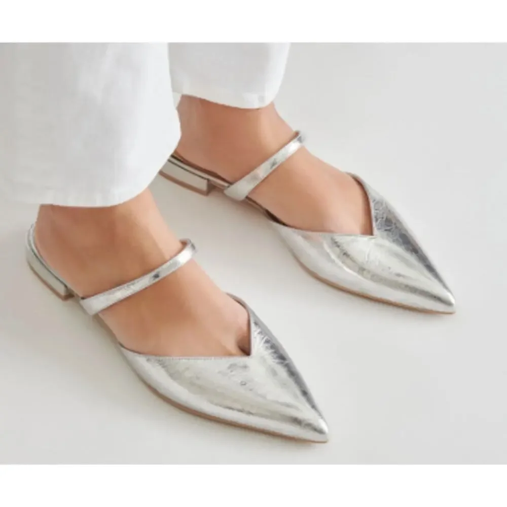 Dolce Vita Pointed Toe Mule Silver Distressed Leather 8M Flat - Picture 5 of 7